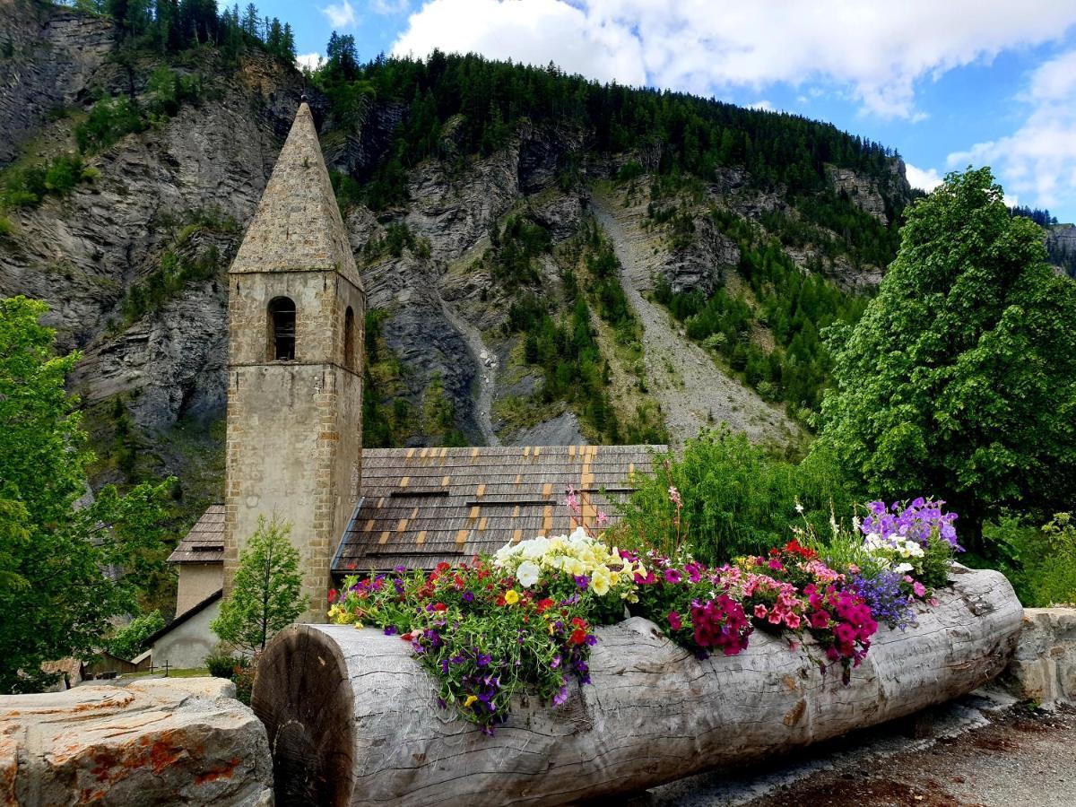 La Maison Basse Saint-Dalmas-le-Selvage 外观 照片